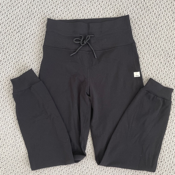 Vuori Pants - NWOT Vuori Jogger Leggings with Drawstring